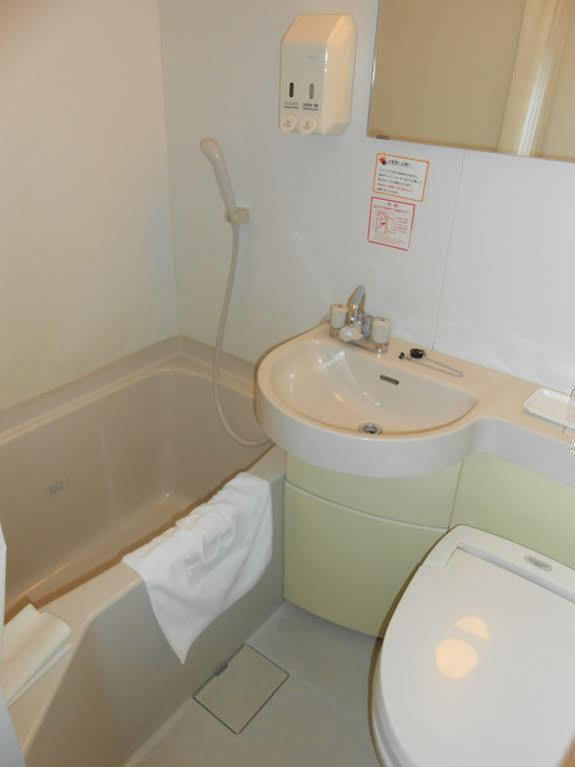 Washington R&B Hotel Umeda East Osaka Exterior photo